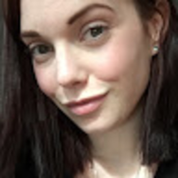 Meet your Posher, Liz - Picture 1 of 1